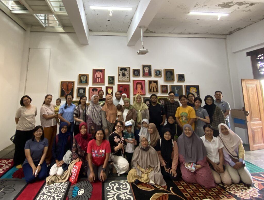 A moment shared with parents who participated in the "Me and Myself" Exhibition Theme Discussion