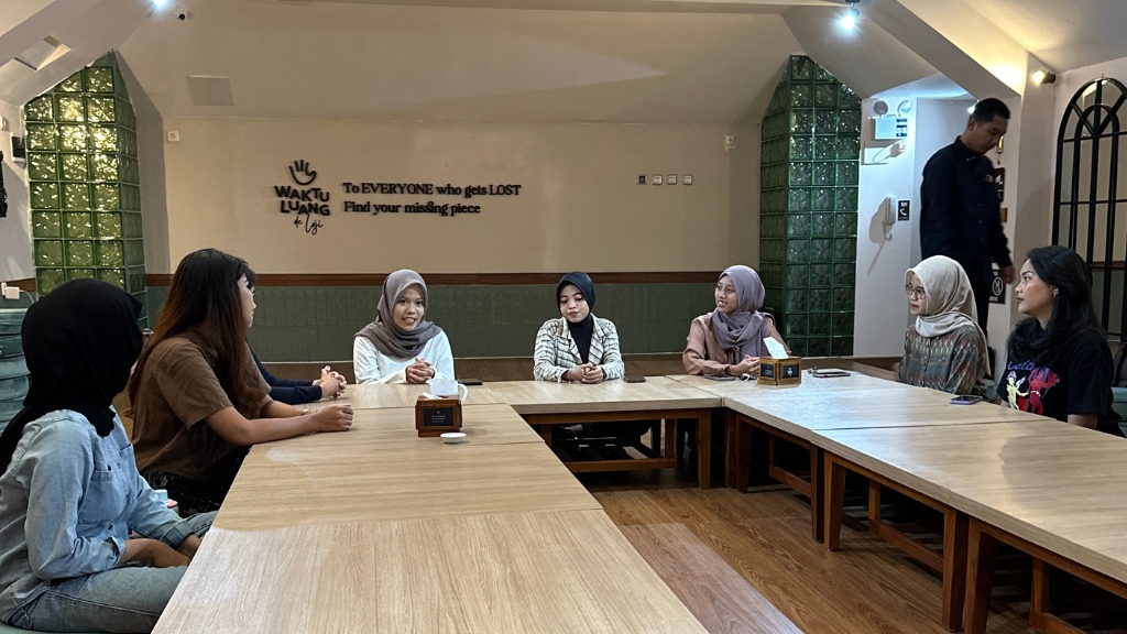 Peer Facilitator Training: From Listening to Holding Space